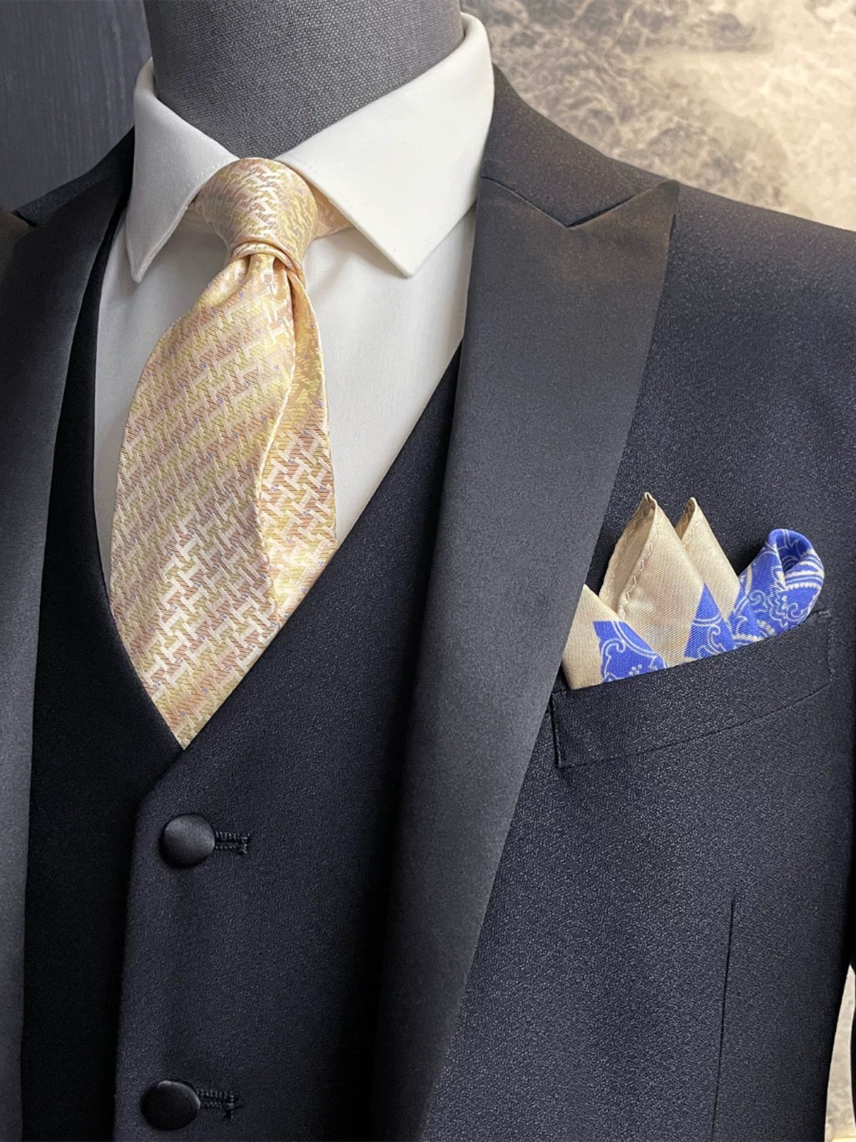 GoldSun Suit Tie